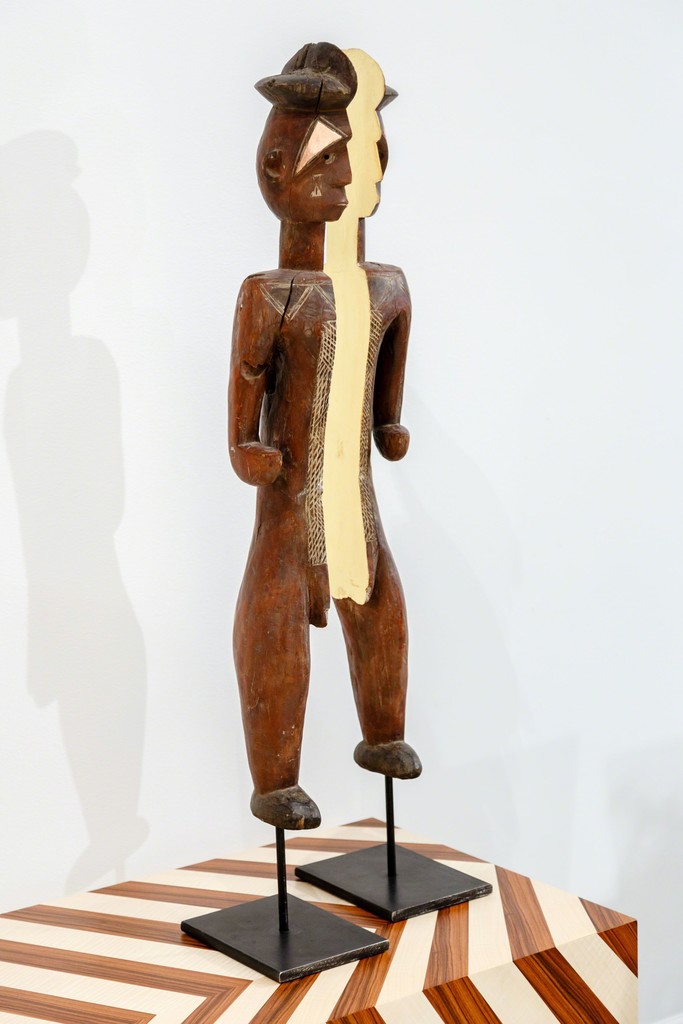 Installation shot:
work by Niyi Olagunju at Linley, Belgravia Installation shot:
work by Niyi Olagunju at Linley, Belgravia
