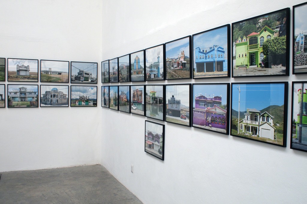 An array of prints part of the "Arquitectura libre" series, at the patio gallery An array of prints part of the "Arquitectura libre" series, at the patio gallery