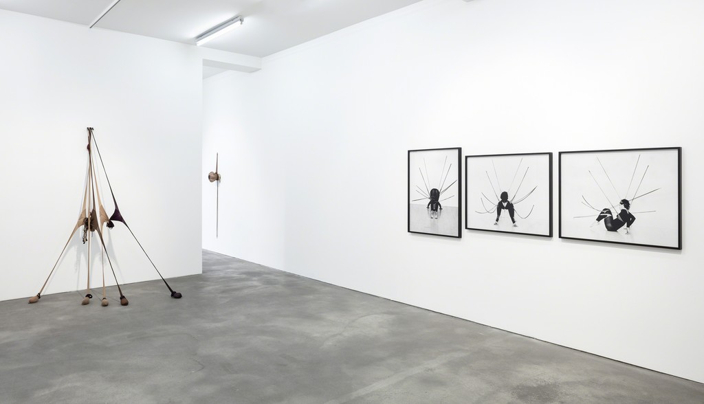 Installation view, Senga Nengudi, Sprüth Magers, Berlin, April 28 - September 8, 2018;
Photography: Timo Ohler, Courtesy of the Artist, Sprüth Magers, Thomas Erben Gallery, New York and Lévy Gorvy Gallery, New York and London Installation view, Senga Nengudi, Sprüth Magers, Berlin, April 28 - September 8, 2018;
Photography: Timo Ohler, Courtesy of the Artist, Sprüth Magers, Thomas Erben Gallery, New York and Lévy Gorvy Gallery, New York and London