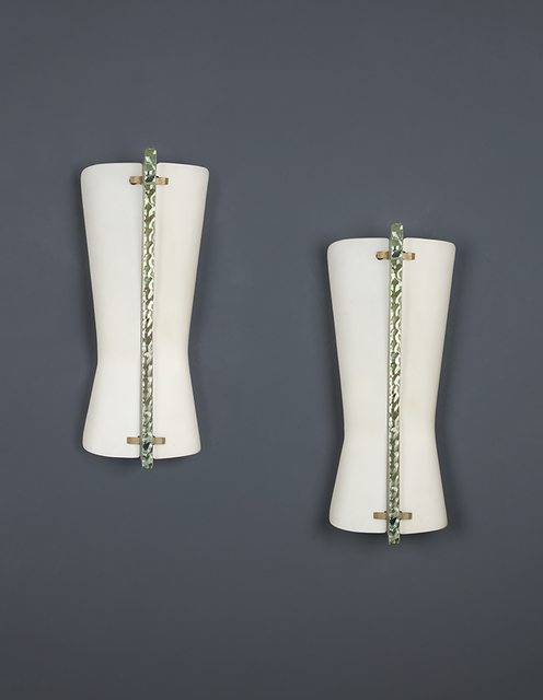 Max Ingrand, ‘Pair of wall light’, vers 1940, Design/Decorative Art, Glass, opalin and metal, Leclere