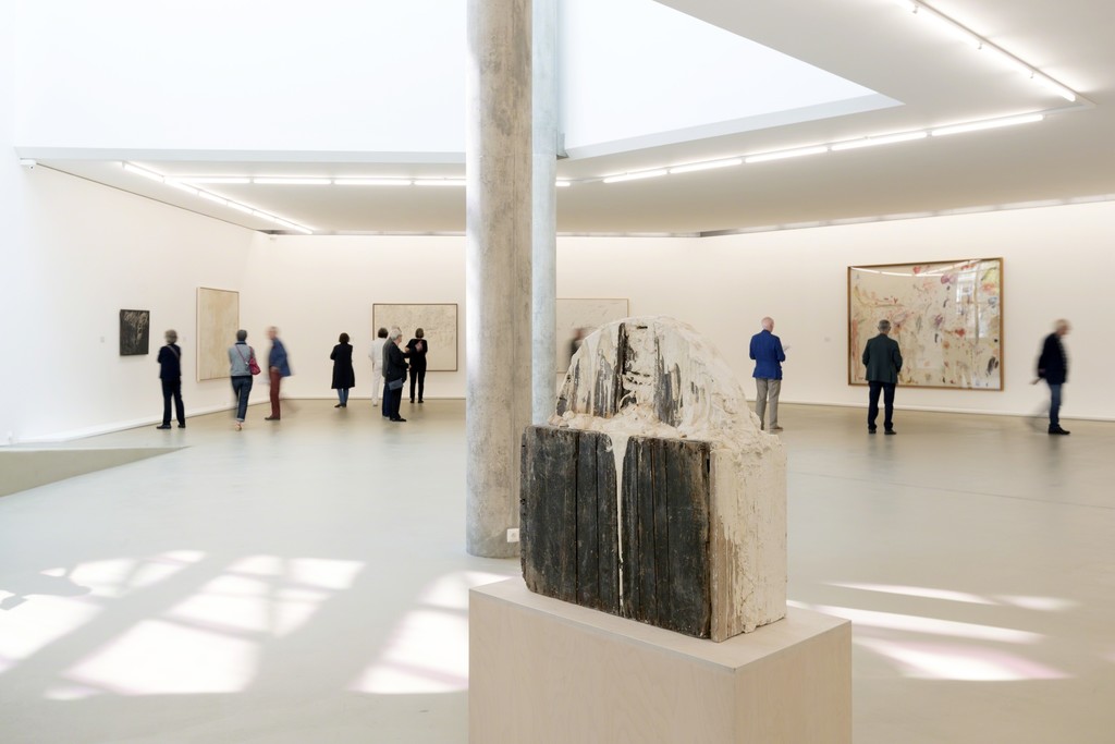 Installation view of "Cy Twombly – Painting & Sculpture" at Kunstmuseum Basel. Photo credit: Kunstmuseum Basel, Julian Salinas Installation view of "Cy Twombly – Painting & Sculpture" at Kunstmuseum Basel. Photo credit: Kunstmuseum Basel, Julian Salinas