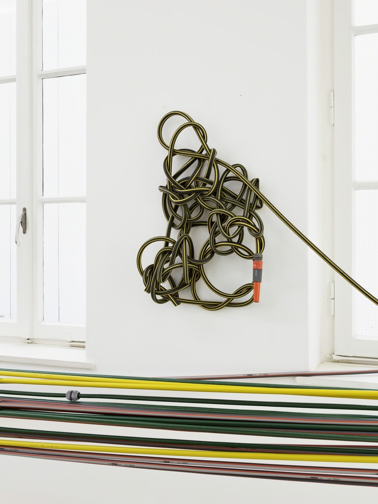 Alexandra Bircken »Bindegewebe«, 2016
installation view Kunstverein Hannover, 2016
Photo: Raimund Zakowski
Courtesy BQ, Berlin, und Herald St, London Alexandra Bircken »Bindegewebe«, 2016
installation view Kunstverein Hannover, 2016
Photo: Raimund Zakowski
Courtesy BQ, Berlin, und Herald St, London