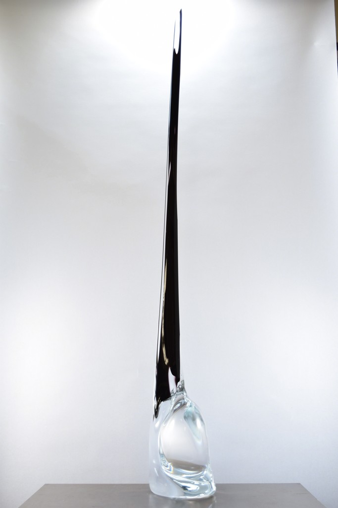 Shunji Omura "Blade man 005" 2016 glass
H115xW18.5xD12cm Shunji Omura "Blade man 005" 2016 glass
H115xW18.5xD12cm