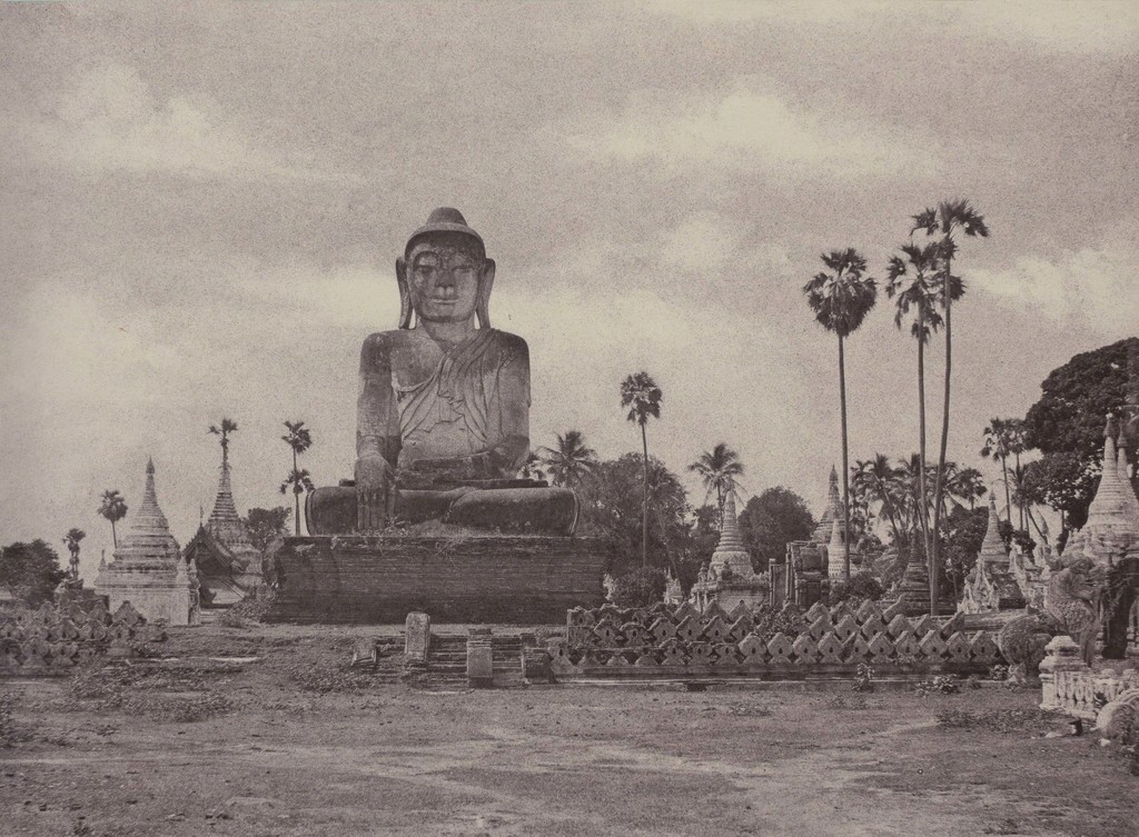 Linnaeus Tripe, 'Amerapoora: Colossal Statue of Gautama Close to the North End of the Wooden Bridge, September 1 – October 21, 1855' © Collection of Charles Isaacs and Carol Nigro Linnaeus Tripe, 'Amerapoora: Colossal Statue of Gautama Close to the North End of the Wooden Bridge, September 1 – October 21, 1855' © Collection of Charles Isaacs and Carol Nigro