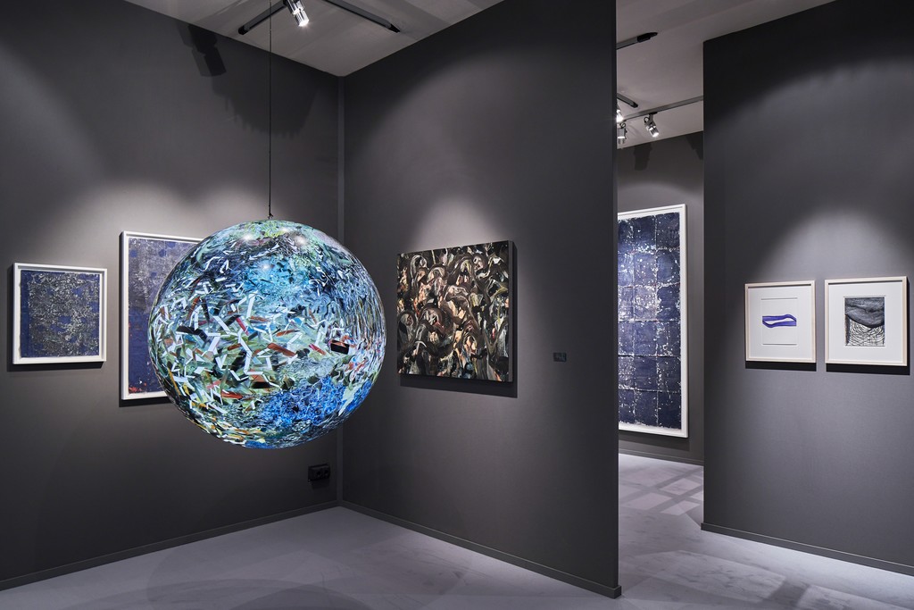 PHCA at TEFAF Maastricht 2019
Featured works by Andy Harper, Thomas Müller, and Sophie Bouvier Ausländer.
©Mark Niedermann Photography. PHCA at TEFAF Maastricht 2019
Featured works by Andy Harper, Thomas Müller, and Sophie Bouvier Ausländer.
©Mark Niedermann Photography.