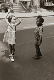 New York (two children dancing)