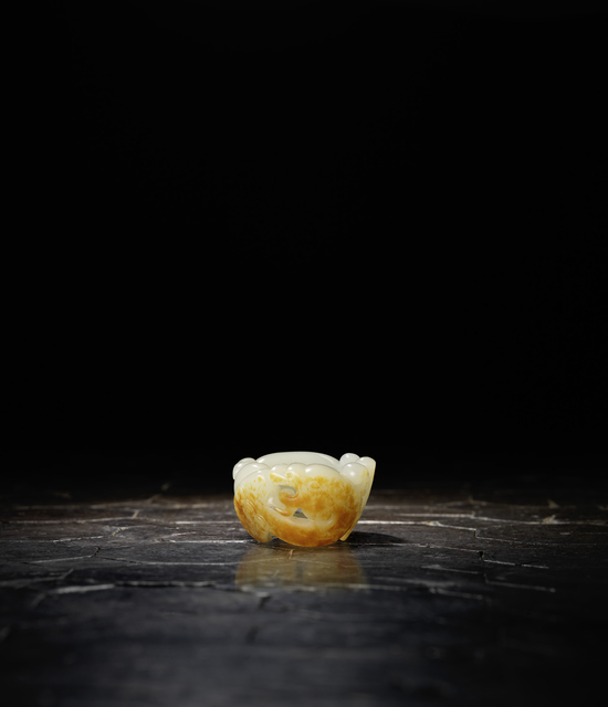 Unknown Chinese, ‘A russet-skinned white jade ‘dragon and phoenix’ ring 白玉帶皮龍鳳環’, 1736-1795, Rasti Chinese Art