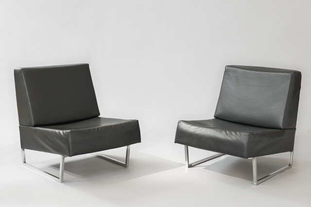 Pierre Guariche, ‘Pair of low chairs FG2 - Courchevel’, 1959/1960, Galerie Pascal Cuisinier