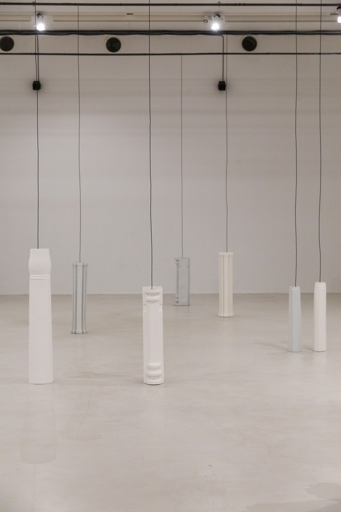 Ursula Nistrup, Resonating Pillars (installation photo). Photo: Lior Zilberstein. Ursula Nistrup, Resonating Pillars (installation photo). Photo: Lior Zilberstein.