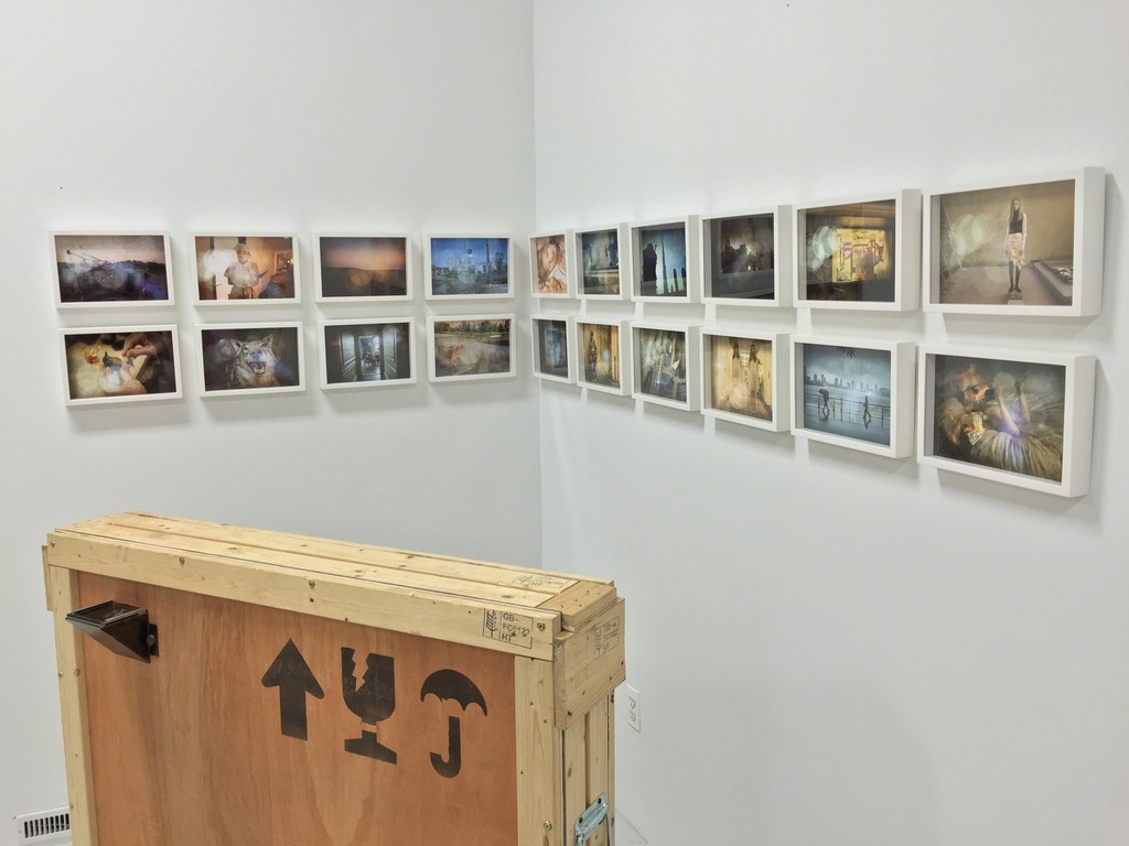 ADOLFO DORING
THIS WAY UP
2015
Shipping Crate, Video Projector, and Sound + set of 20 color photographs framed in white edition 1 of 2 ADOLFO DORING
THIS WAY UP
2015
Shipping Crate, Video Projector, and Sound + set of 20 color photographs framed in white edition 1 of 2