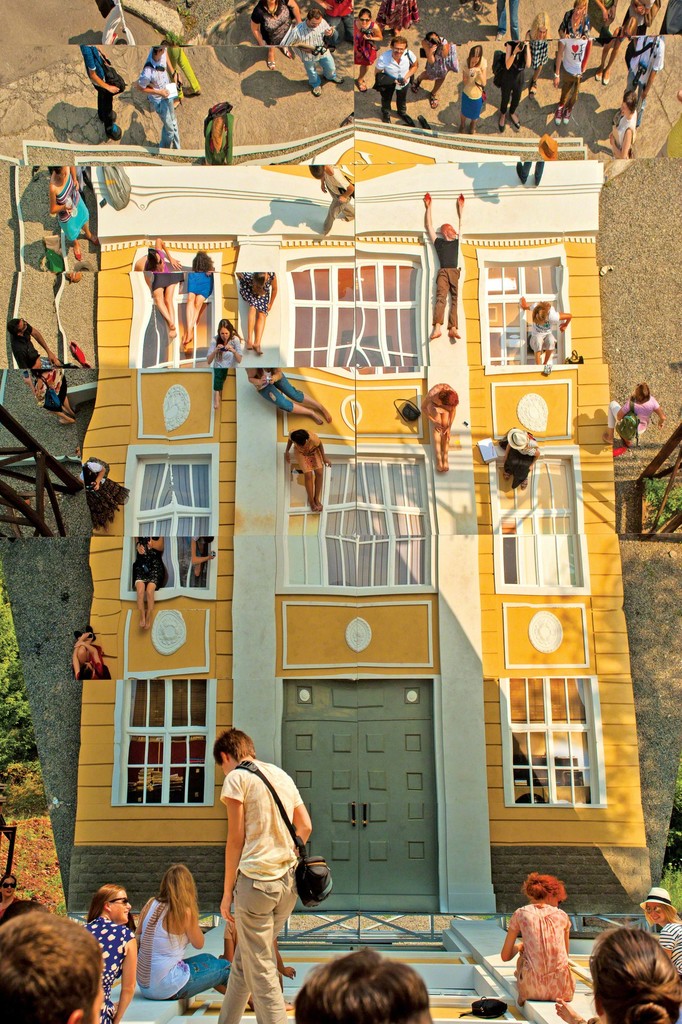 installation view Leandro Erlich Bank, 2012 installation view Leandro Erlich Bank, 2012