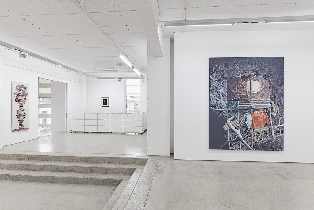 G2 #1 installation view with paintings by (fr. le. to ri.) Henriette Grahnert, Jochen Plogsties and Mirjam Völker, photo: Dotgain.info © G2 Kunsthalle, Leipzig courtesy the artists & Galerie Kleindienst, ASPN Leipzig and Eigen + Art Leipzig/Berlin. G2 #1 installation view with paintings by (fr. le. to ri.) Henriette Grahnert, Jochen Plogsties and Mirjam Völker, photo: Dotgain.info © G2 Kunsthalle, Leipzig courtesy the artists & Galerie Kleindienst, ASPN Leipzig and Eigen + Art Leipzig/Berlin.