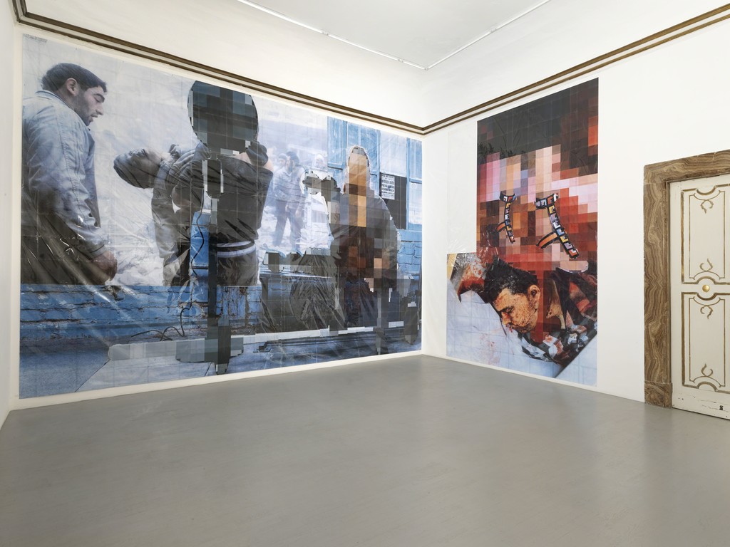 Thomas Hirschhorn - Behind Facelessness - Partial view of the exhibition - April 2017 - Galleria Alfonso Artiaco, Napoli Thomas Hirschhorn - Behind Facelessness - Partial view of the exhibition - April 2017 - Galleria Alfonso Artiaco, Napoli