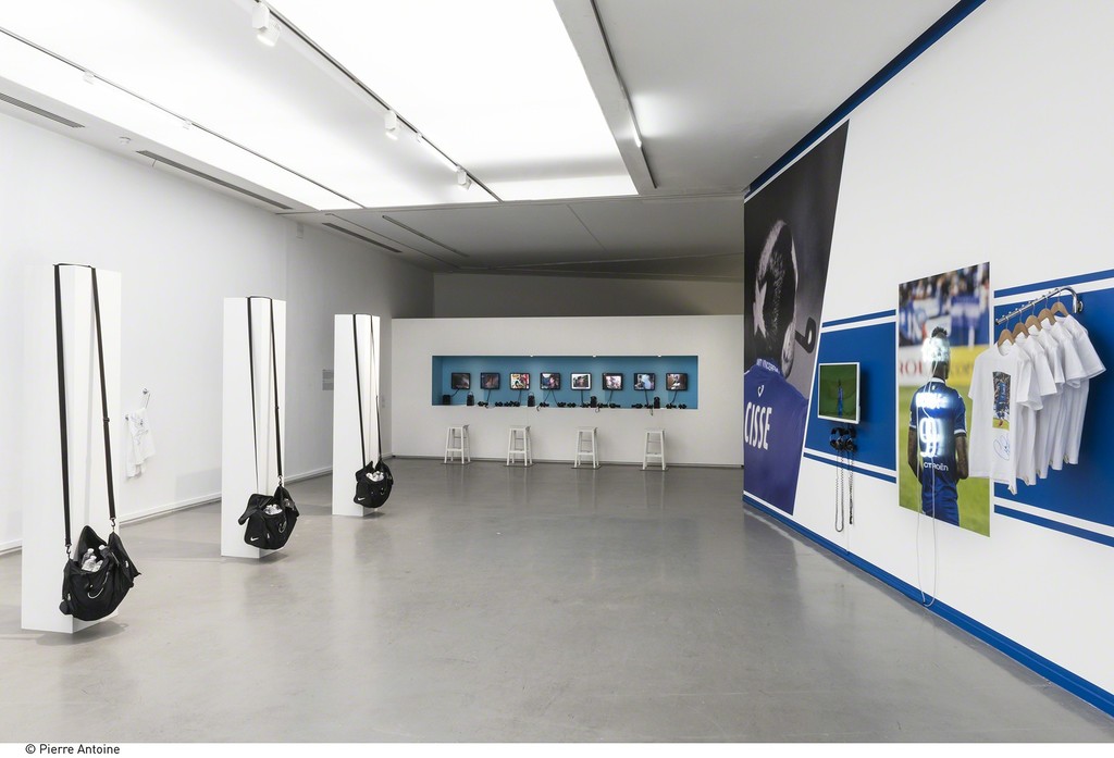 Installation view of "Co-Workers: Network as Artist" at Musée d'Art Moderne de la Ville de Paris (2015-2016) Installation view of "Co-Workers: Network as Artist" at Musée d'Art Moderne de la Ville de Paris (2015-2016)