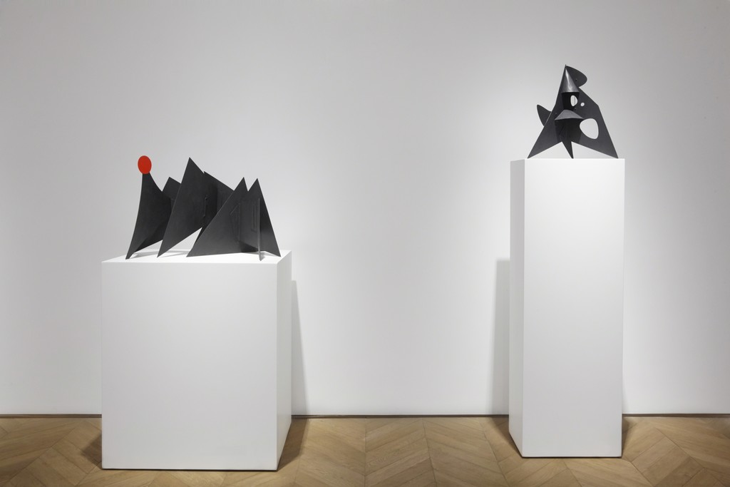 Installation view, “Alexander Calder,” Pace Gallery, Hong Kong, 2016. Installation view, “Alexander Calder,” Pace Gallery, Hong Kong, 2016.