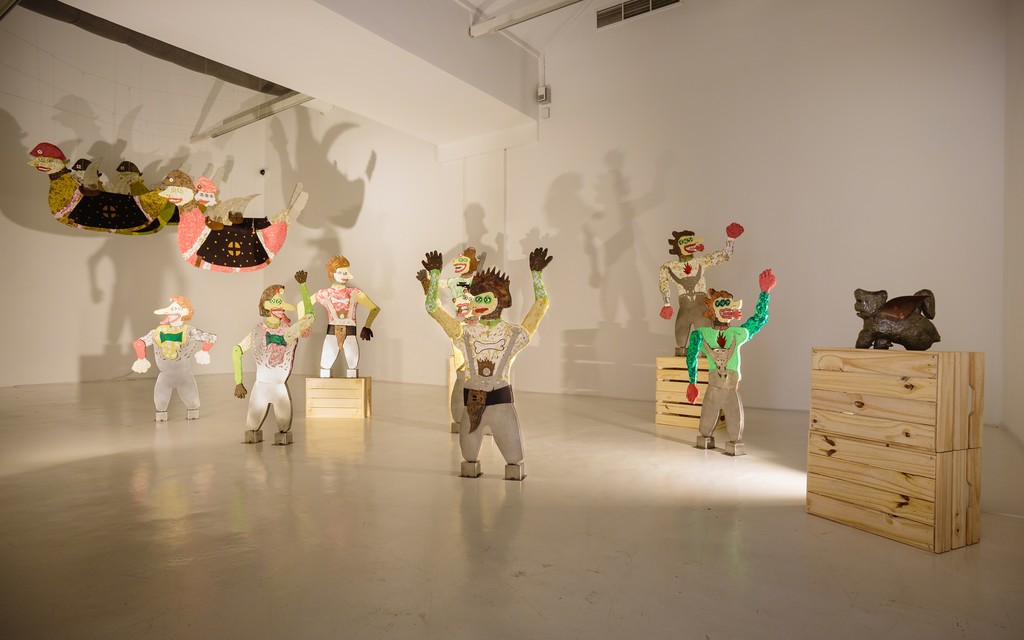 Installation of the exhibition.
Background: Heri Dono, Kuda Binal (Wild Horse)
Foreground: Heri Dono, Wayang Zaman Edan (Age of Craziness) Installation of the exhibition.
Background: Heri Dono, Kuda Binal (Wild Horse)
Foreground: Heri Dono, Wayang Zaman Edan (Age of Craziness)
