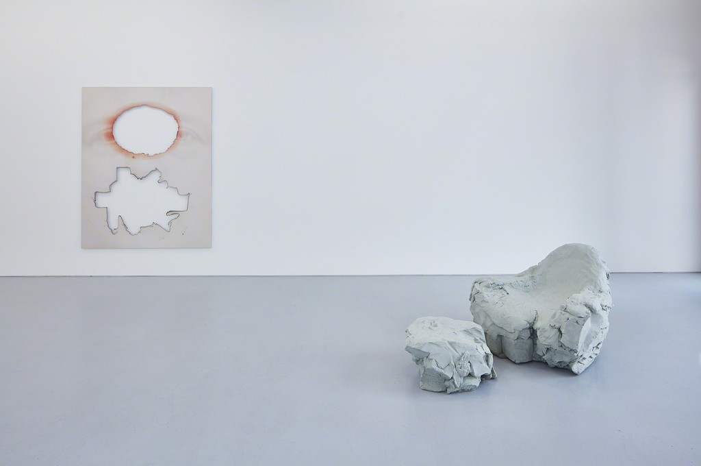 Installation view, Urs Fischer, "Mind Moves." © Urs Fischer. Courtesy of the artist and Gagosian. Photo by Johnna Arnold. Installation view, Urs Fischer, "Mind Moves." © Urs Fischer. Courtesy of the artist and Gagosian. Photo by Johnna Arnold.