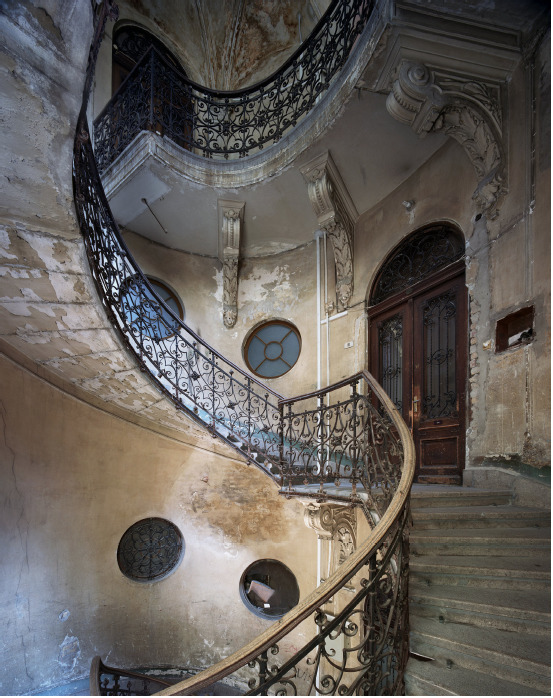 Marchand & Meffre
Budapest Staircases
Krudy Gyula Utca 11, 2015, 75 x 60 cm, edition of 12, Chromogenic Print mounted on dibond and framed.
Marchand & Meffre
Budapest Staircases
Krudy Gyula Utca 11, 2015, 75 x 60 cm, edition of 12, Chromogenic Print mounted on dibond and framed.