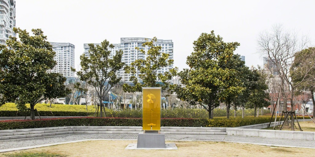 Installation View at West Bund Waterfront
'Atmosphere' - 2016 - Aquarium, Vegetable oil, Electric fan - 183 x 82 x 82 cm Installation View at West Bund Waterfront
'Atmosphere' - 2016 - Aquarium, Vegetable oil, Electric fan - 183 x 82 x 82 cm