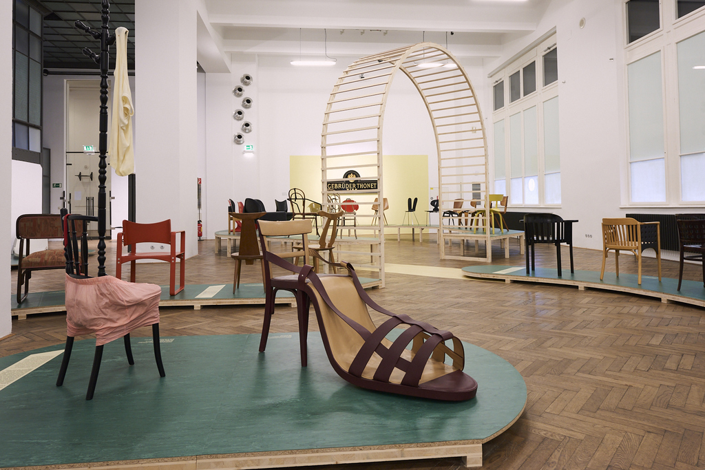 MAK Exhibition View, 2019
BENTWOOD AND BEYOND
Thonet and Modern Furniture Design
MAK Exhibition Hall
© MAK/Georg Mayer
MAK Exhibition View, 2019
BENTWOOD AND BEYOND
Thonet and Modern Furniture Design
MAK Exhibition Hall
© MAK/Georg Mayer