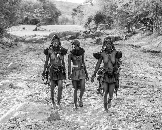 David Yarrow, ‘Himba Girls’, 2015, Photography, 315gsm Hahnemuhle Photo Rag Baryta Paper, Isabella Garrucho Fine Art