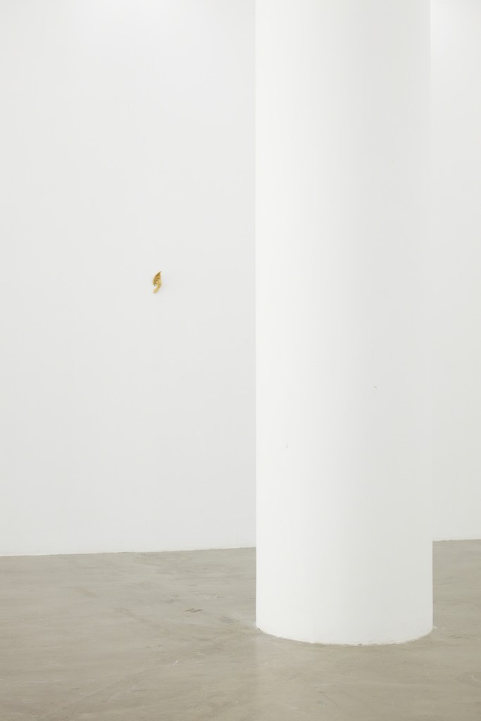 Chung Seoyoung, I don’t know about the ear, 2016. Installation view of "Connect 1: Still Acts," 2016. Photo: Sang-tae Kim
Chung Seoyoung, I don’t know about the ear, 2016. Installation view of "Connect 1: Still Acts," 2016. Photo: Sang-tae Kim