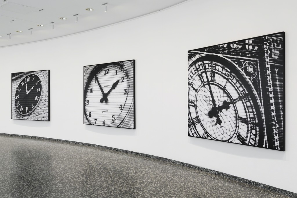 Installation view of Bettina Pousttchi: World Time Clock at the Hirshhorn Museum and Sculpture Garden, 2016. Photo: Cathy Carver Installation view of Bettina Pousttchi: World Time Clock at the Hirshhorn Museum and Sculpture Garden, 2016. Photo: Cathy Carver