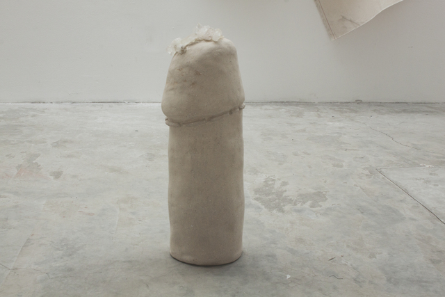Noe Martínez, ‘Figura fálica mediana, azúcar y piedra 5’, 2018, Sculpture, High temperatura ceramics with engobe, inlaid caramelized quartz, Parque Galería