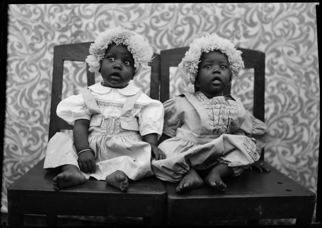 Seydou Keïta, ‘Sans titre (MA.KE.116 BOX-NEG.00740) ’, 1953-1957, Galerie Nathalie Obadia