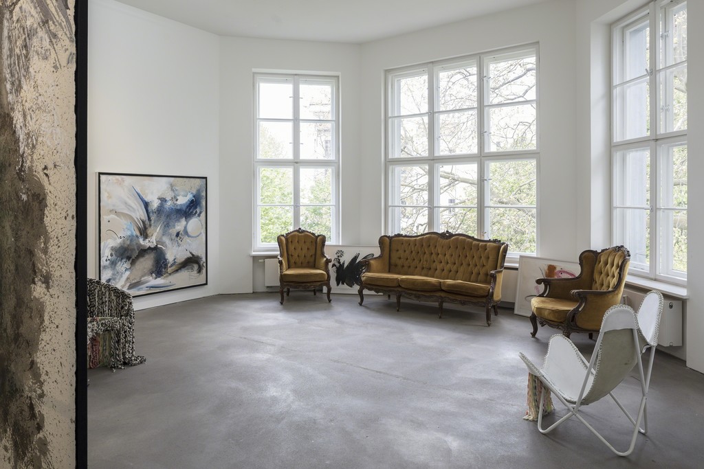Installation view, Lucy Dodd, 'Lake in the Sky', Sprüth Magers, Berlin, April 29 - June 17, 2017
Photography by Timo Ohler Installation view, Lucy Dodd, 'Lake in the Sky', Sprüth Magers, Berlin, April 29 - June 17, 2017
Photography by Timo Ohler