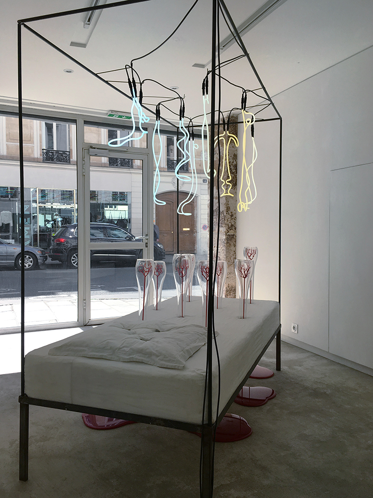 Tombée dans le Dissumba (ou Le lit des Visions), 2013 Tombée dans le Dissumba (ou Le lit des Visions), 2013