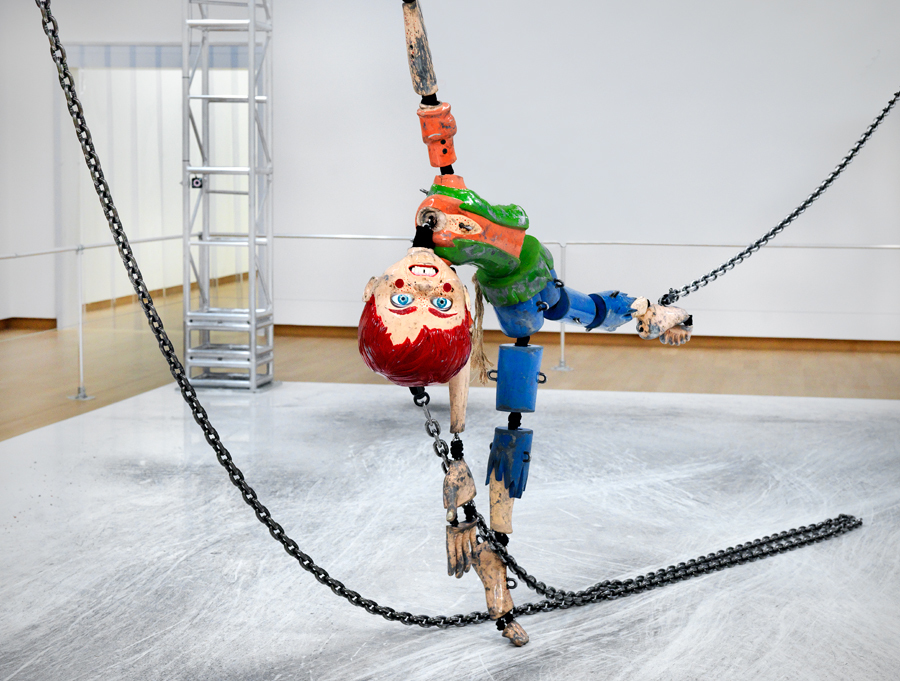 Zaalopname Jordan Wolfson: MANIC / LOVE. Foto: Gert Jan van Rooij. Collection LUMA Foundation. Zaalopname Jordan Wolfson: MANIC / LOVE. Foto: Gert Jan van Rooij. Collection LUMA Foundation.