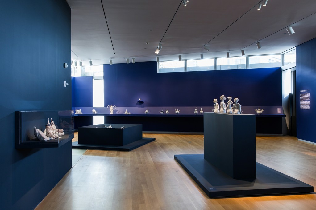 Installation view of 'Coille Hooven: Tell It By Heart', 2016. Photo by Jenna Bascom. Courtesy of the Museum of Arts and Design. Installation view of 'Coille Hooven: Tell It By Heart', 2016. Photo by Jenna Bascom. Courtesy of the Museum of Arts and Design.