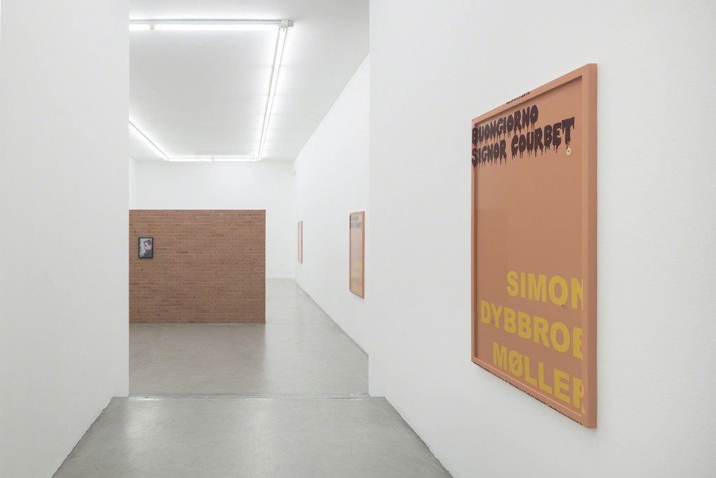 SIMON DYBBROE MØLLER
Buongiorno Signor Courbet, 2015
Installation view at Francesca Minini, Milano SIMON DYBBROE MØLLER
Buongiorno Signor Courbet, 2015
Installation view at Francesca Minini, Milano