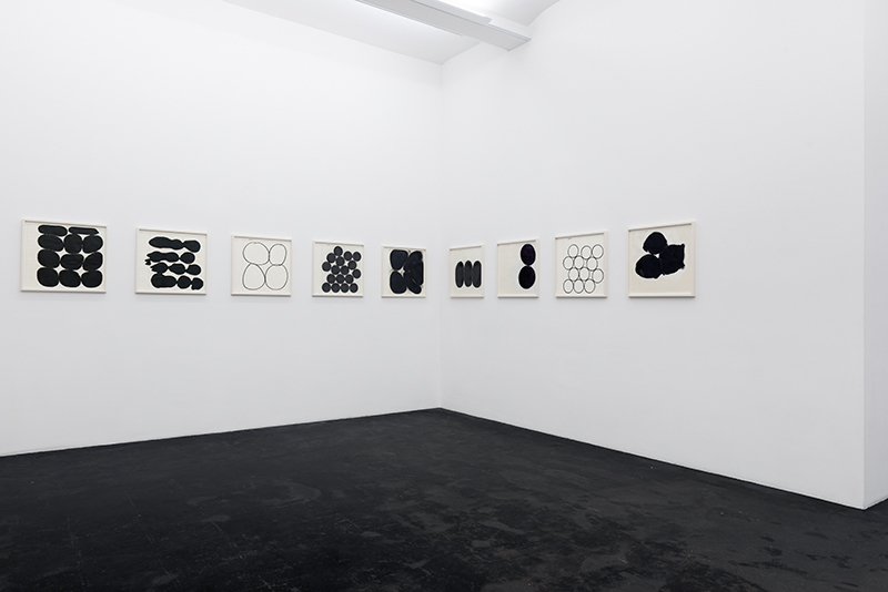 Gary Kuehn »Rational Procedures« | Black Paintings and 1960s Sculpture | Photo: Mischa Scherrer Gary Kuehn »Rational Procedures« | Black Paintings and 1960s Sculpture | Photo: Mischa Scherrer