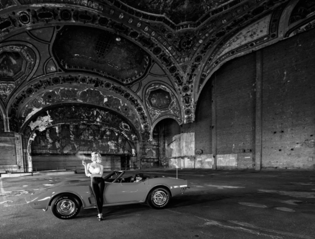 David Yarrow, ‘The Drop Off’, ca. 2015, Photography, Archival Pigment Print, Samuel Lynne Galleries