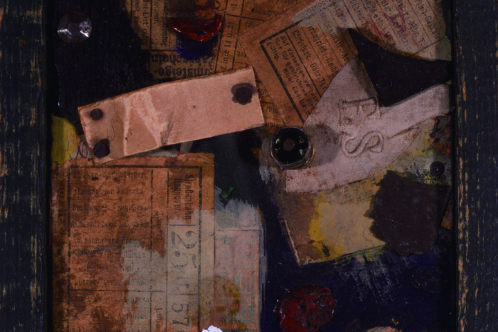 Kurt SCHWITTERS (1887-1948)
Merzbild 1 C Das Doubelbild / 1920 / assemblage, oil on cardboard / 15.6×13.7cm / Yokohama Museum of Art
Kurt SCHWITTERS (1887-1948)
Merzbild 1 C Das Doubelbild / 1920 / assemblage, oil on cardboard / 15.6×13.7cm / Yokohama Museum of Art