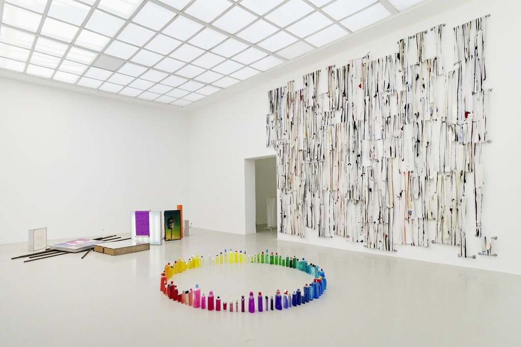 88. Herbstausstellung des Kunstvereins Hannover
Installationsansicht im Kunstvereins Hannover, 2018
Foto: Raimund Zakowski 88. Herbstausstellung des Kunstvereins Hannover
Installationsansicht im Kunstvereins Hannover, 2018
Foto: Raimund Zakowski