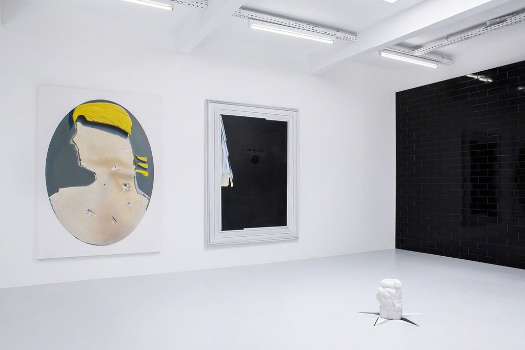Exhibition view, Foto: 2017. From left: "Baghdad I", 2017, oil on canvas, 200x150cm / "Baghdad II", 2017, oil on canvas, 200x150cm / "o.T. Ed 1/3 + 2ap", 2017, plaster, H: ca. 35 cm, Durchm: ca. 26 cm. Photo: Verena Nagl Exhibition view, Foto: 2017. From left: "Baghdad I", 2017, oil on canvas, 200x150cm / "Baghdad II", 2017, oil on canvas, 200x150cm / "o.T. Ed 1/3 + 2ap", 2017, plaster, H: ca. 35 cm, Durchm: ca. 26 cm. Photo: Verena Nagl