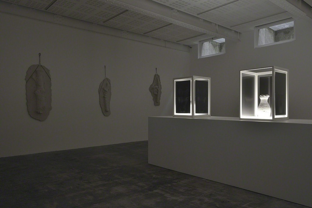 Giuseppe Penone
Ebbi, Avrò, Non Ho (J’eus, J’aurai, Je n’ai)
Installation View
Galerie Marian Goodman, Paris
September 9 – October 22, 2016 Giuseppe Penone
Ebbi, Avrò, Non Ho (J’eus, J’aurai, Je n’ai)
Installation View
Galerie Marian Goodman, Paris
September 9 – October 22, 2016