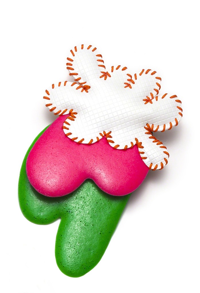 Magali Thibault Gobeil
Brooch made from polyurethane, vinyl, cord, and cotton with sewn elements. Magali Thibault Gobeil
Brooch made from polyurethane, vinyl, cord, and cotton with sewn elements.