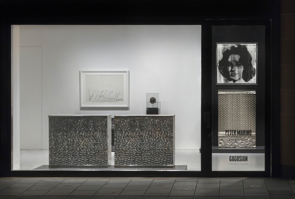 © Peter Marino Architect. Photo: Lucy Dawkins. Courtesy Peter Marino Architect and Gagosian. © Cy Twombly Foundation. © Damin Hirst and Science Ltd. © 2017 The Andy Warhol Foundation or the Visual Arts, Inc. © Peter Marino Architect. Photo: Lucy Dawkins. Courtesy Peter Marino Architect and Gagosian. © Cy Twombly Foundation. © Damin Hirst and Science Ltd. © 2017 The Andy Warhol Foundation or the Visual Arts, Inc.