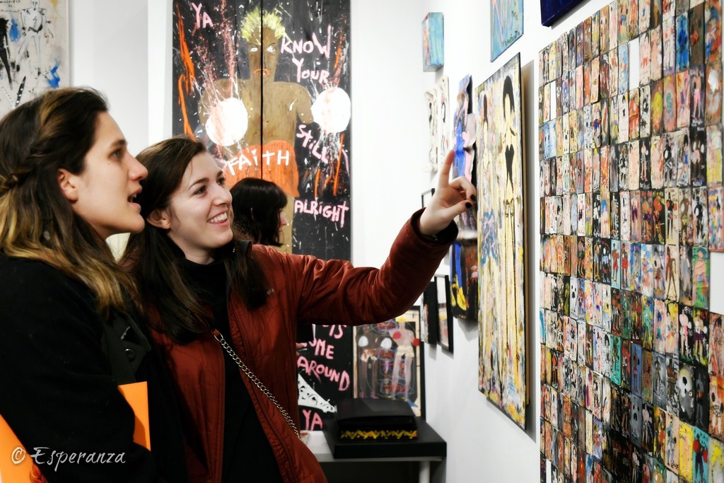 People engaged with the work of artist, Richard Kurtz • Esperanza Projects Booth 18, 2019 New York Outsider Art Fair People engaged with the work of artist, Richard Kurtz • Esperanza Projects Booth 18, 2019 New York Outsider Art Fair