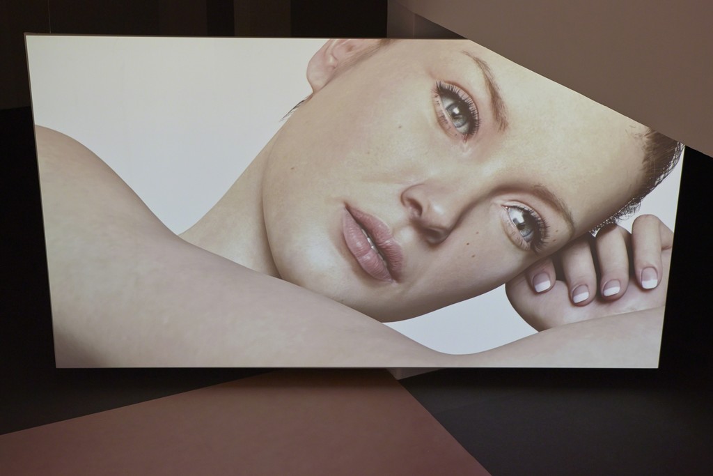 Kate Cooper, RIGGED, 2014, Installation view, Photo: Theo Cook, Courtesy of Kate Cooper Kate Cooper, RIGGED, 2014, Installation view, Photo: Theo Cook, Courtesy of Kate Cooper