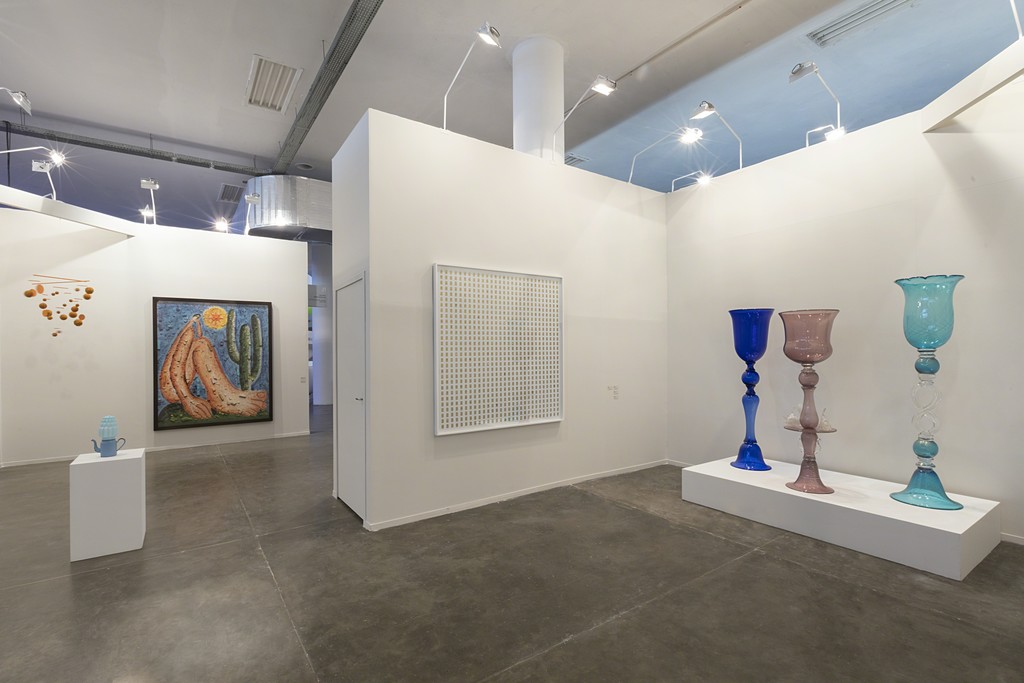 SP-Arte 2018 -- Galeria Nara Roesler -- booth J1 -- photo Everton Ballardin © the artist and Galeria Nara Roesler SP-Arte 2018 -- Galeria Nara Roesler -- booth J1 -- photo Everton Ballardin © the artist and Galeria Nara Roesler