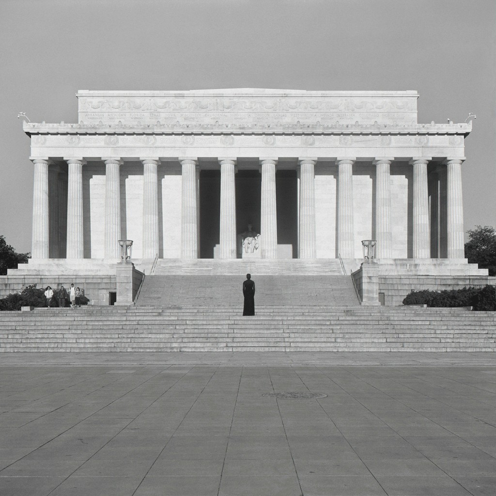 carrie mae weems roaming        
        <figure class=