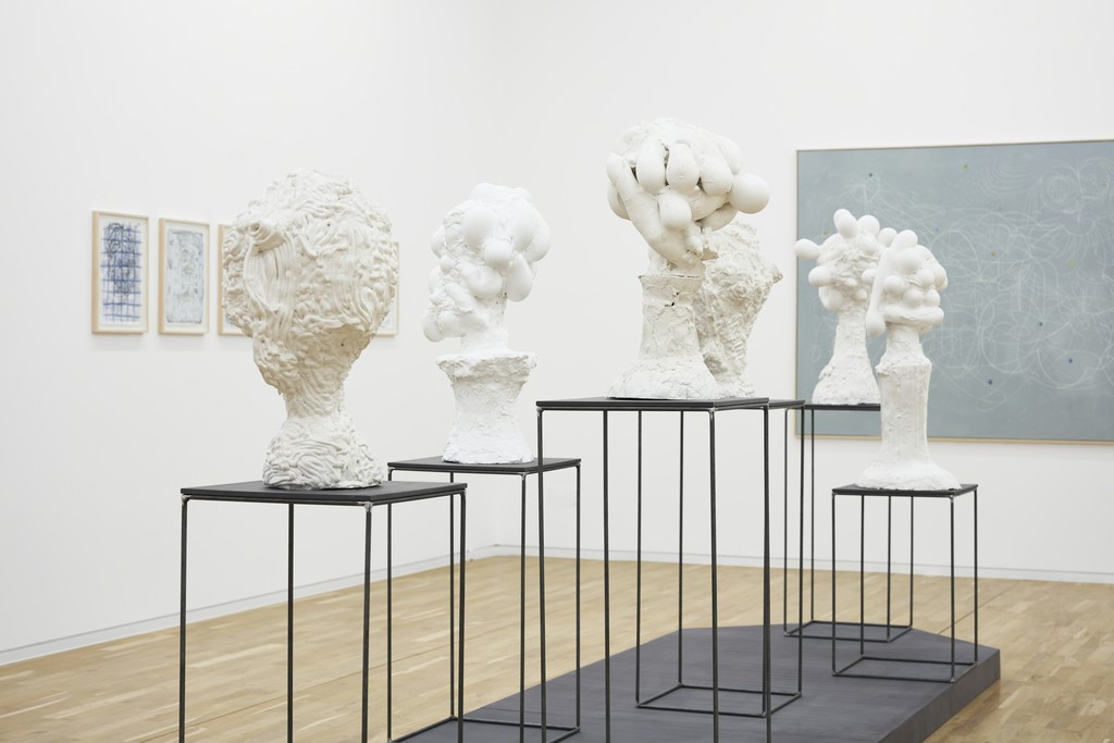 Alexi Tsioris. Cosmic Fruits, exhibition view, Jahn und Jahn, 2019 Alexi Tsioris. Cosmic Fruits, exhibition view, Jahn und Jahn, 2019