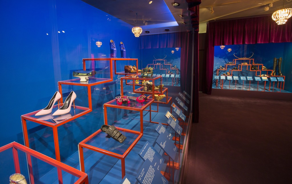 "Shoes: Pleasure and Pain" at Victoria and Albert Museum (2015) Courtesy Victoria and Albert Museum "Shoes: Pleasure and Pain" at Victoria and Albert Museum (2015) Courtesy Victoria and Albert Museum