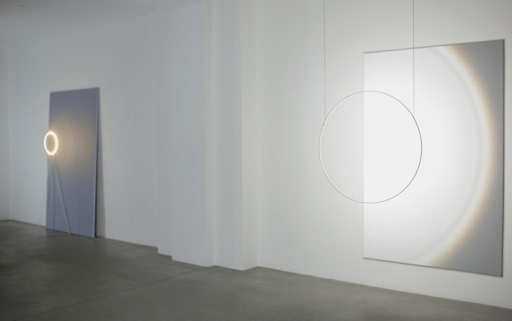 Installation view, Dachroth + Jeschonnek, Lichtvolumen, Engelage & Lieder, 2017 Installation view, Dachroth + Jeschonnek, Lichtvolumen, Engelage & Lieder, 2017