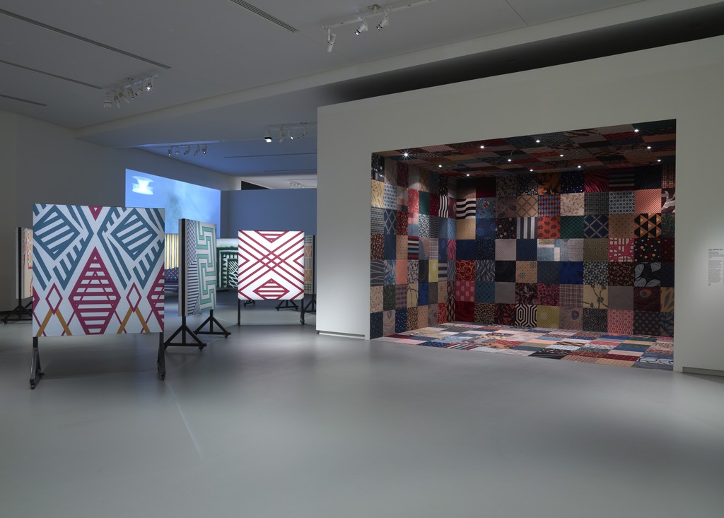Installation view of "Chinese artists at the Fondation Louis Vuitton" at Fondation Louis Vuitton, Paris (2016). Installation view of "Chinese artists at the Fondation Louis Vuitton" at Fondation Louis Vuitton, Paris (2016).